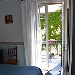 Pensión Thaam